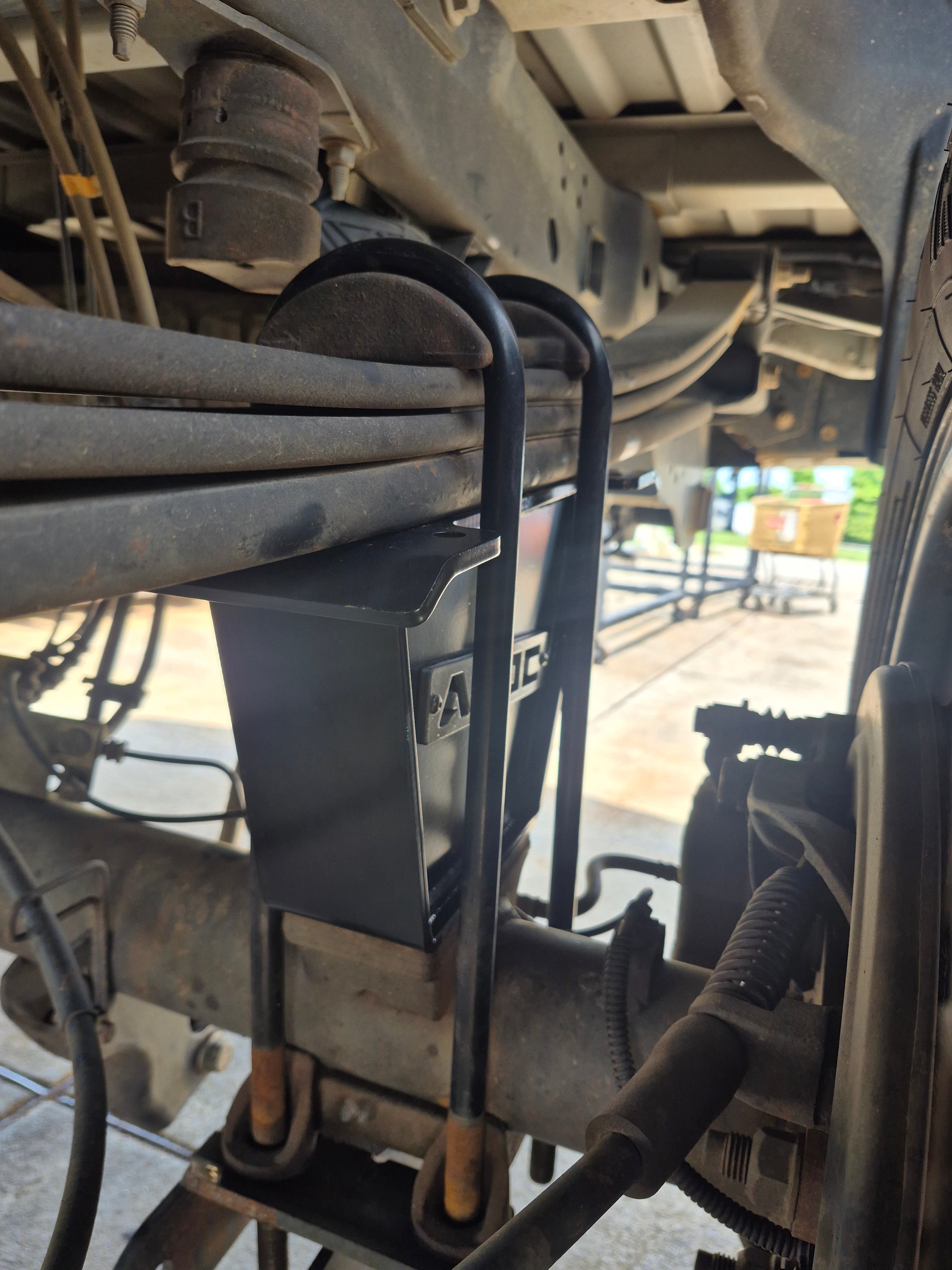 Made in USA – 2011–2026 Chevy Silverado & GMC Sierra 2500HD/3500HD 4", 5", 6", or 8" Rear Lift Blocks – Compound Taper Anti-Wrap Design WITH Integrated Bumpstop