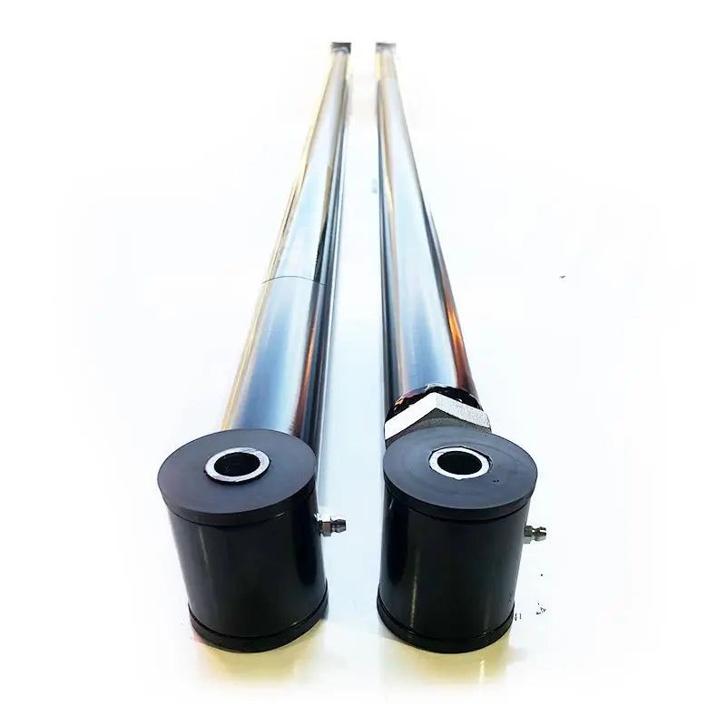Adjustable traction bar kit installed on 2011-2016 Ford Super Duty F-250 with OEM bottom U-bolt plate for enhanced stability and wheel hop reduction