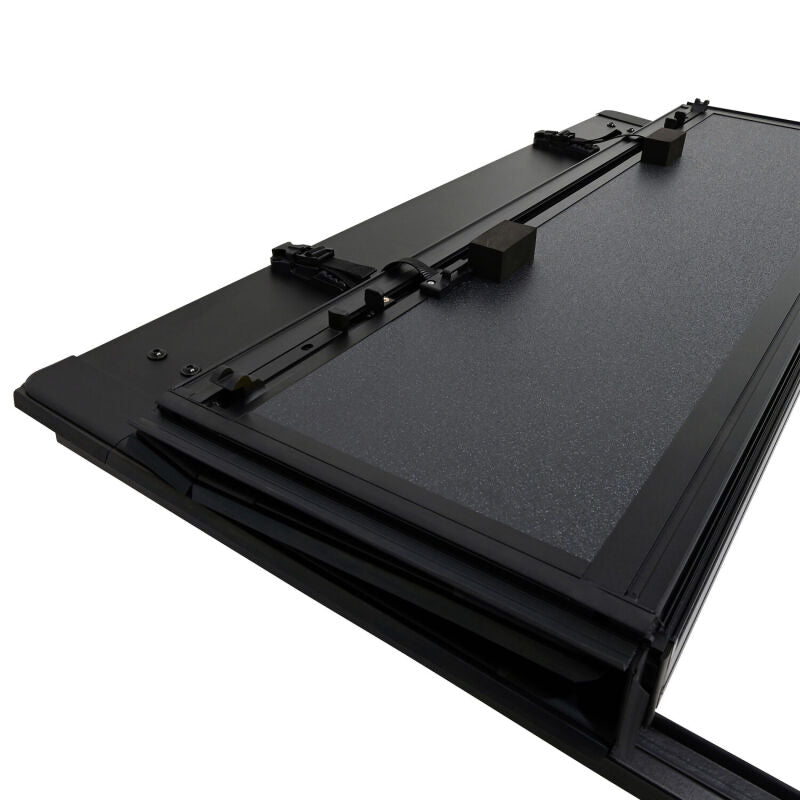 Westin 17-25 Ford F-250/350 Super Duty 6ft. 10in. Bed Hard Tri-Fold Tonneau Cover - Black